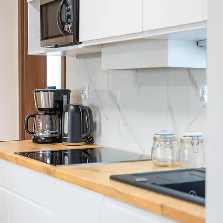 Na Deptaku Z Klimatyzacja, Myweek *