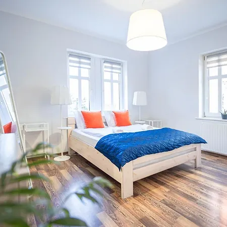 Na Deptaku Z Klimatyzacja, Myweek