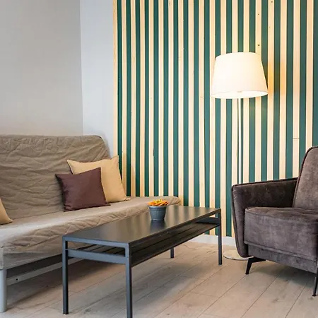 Na Deptaku Z Klimatyzacja, Myweek *