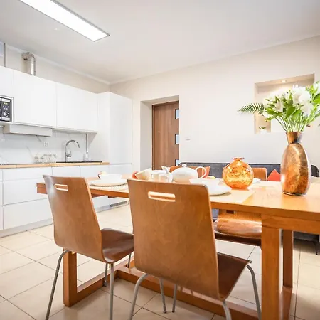 Na Deptaku Z Klimatyzacja, Myweek Apartamento