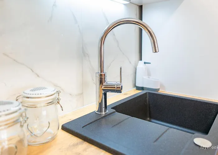 Na Deptaku Z Klimatyzacja, Myweek